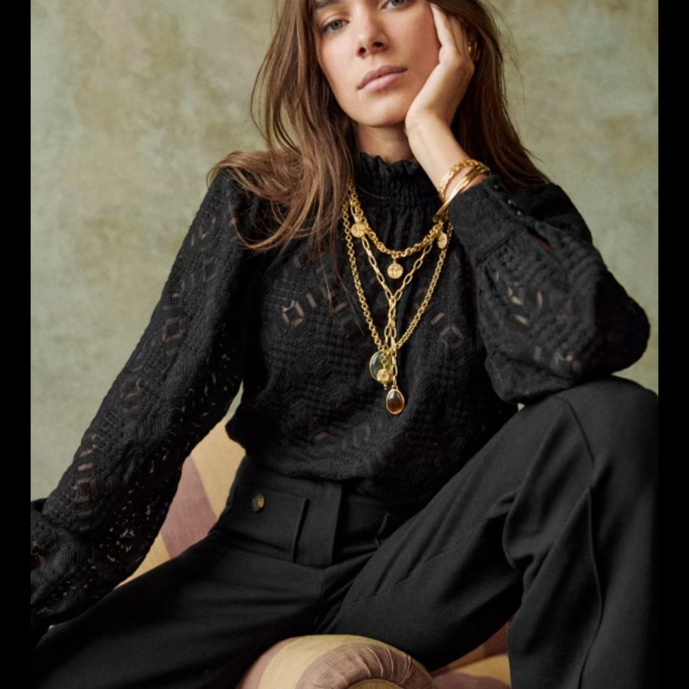 Sézane Shona Blouse size 40 NWT. Elegant Black Lace Blouse